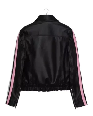 Add a playful pop to your wardrobe with the Diddi Moda Pink Bow Faux Leather Jacket — where bold fashion meets feminine flair in a statement-making silhouette.